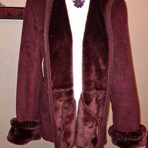 Ladies Coat, Size Large, Color Maroon